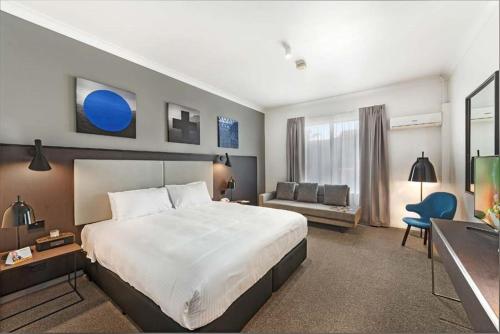 CKS Sydney Airport Hotel (formerly Quality Hotel) - image 9