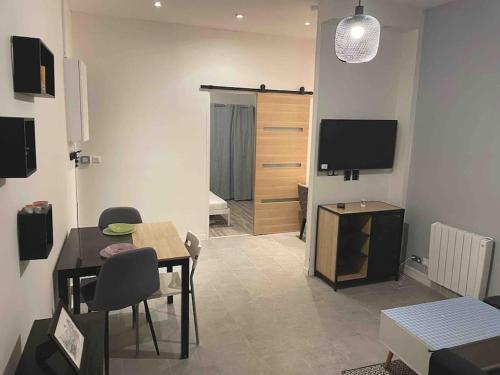 Appartement au pied de la gare - Location saisonnière - Noisy-le-Sec