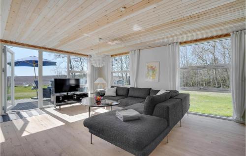  Awesome Home In Thyholm With Kitchen in Thyholm