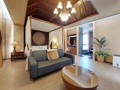 ELYSEES MOTEL