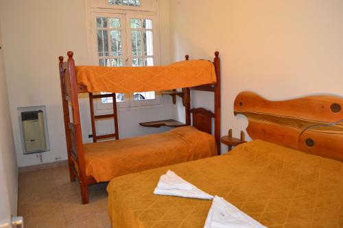 Quadruple Room with Private Bathroom image 1