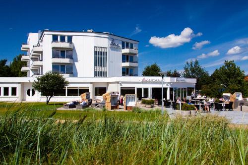 Exterior view, Strandhotel Bene in Sudstrandpromenade