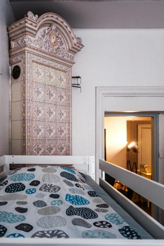 1 bunk bed