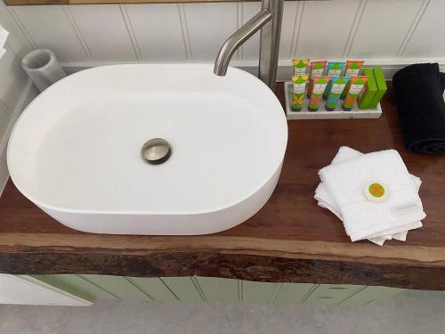 Green Cauldron, Homestay, Tamborine Mountain, Private Room, Ensuite, Private Courtyard, Gold Coast Views