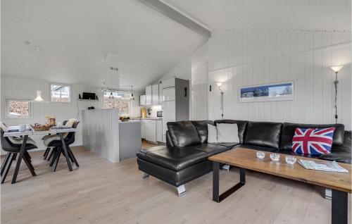 Restaurant, Three-Bedroom Holiday Home In Haderslev in Sonderballe