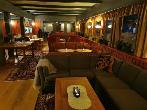kawasan lounge/TV kongsi, Grønolen Fjellgard in Otta