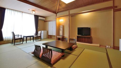 ニュー八景園東館 和室 12畳（禁煙）
