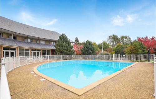 Nice Apartment In quemauville With Outdoor Swimming Pool, Wifi And Heated Swimming Pool - Location saisonnière - Équemauville