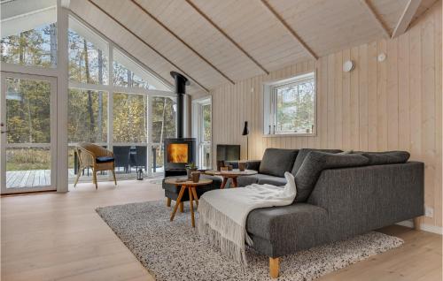  Lovely Home In Højby With Kitchen in Højby