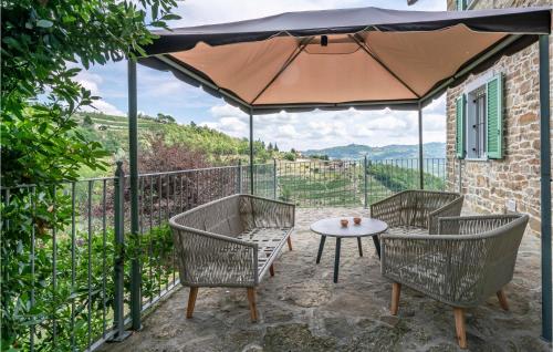  4 Bedroom Stunning Home In Castino in Castino