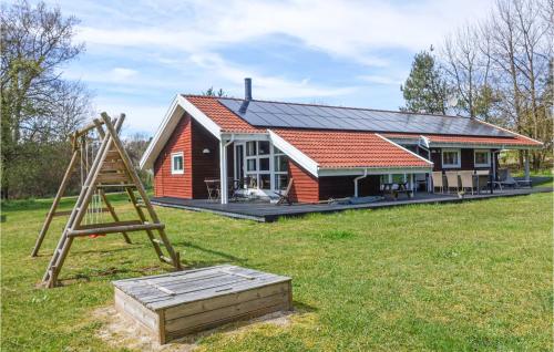  Amazing Home In Aakirkeby With Sauna, 4 Bedrooms And Wifi, Pension in Vester Sømarken