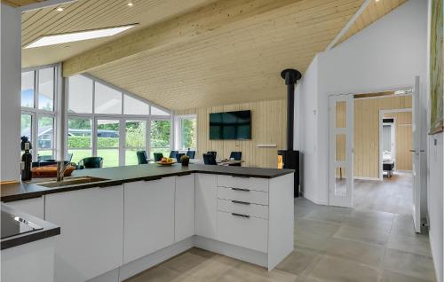 Kitchen, Lovely Home In Ebeltoft With Sauna in Ebeltoft