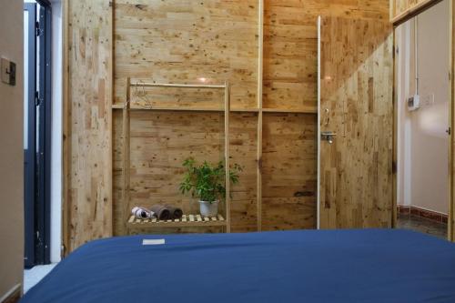 1 queen bed