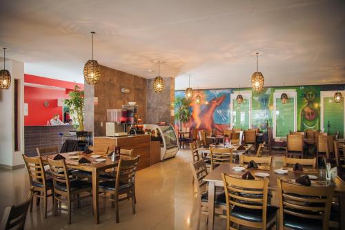 Restaurant, Hotel Maioris La Paz in La Paz