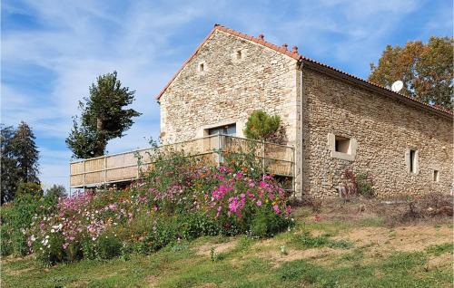 Maisons de vacances Amazing Home In Loubejac With 3 Bedrooms 2