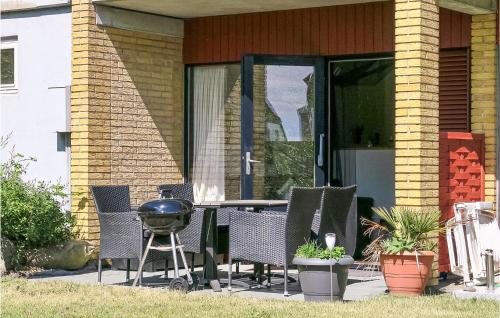  Amazing Apartment In Allinge in Allinge