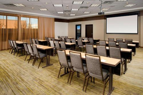 Courtyard by Marriott Wichita Falls - image 10