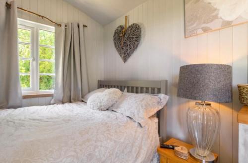 Nefoedd Romantic Shepherds Hut