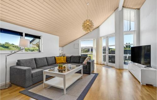  Nice Home In Hadsund With Wifi in Hadsund