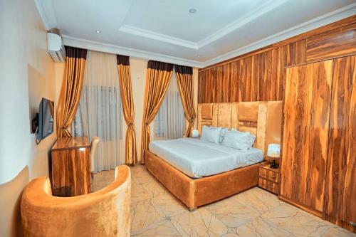 Apartment 550