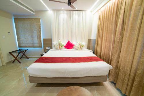 Guestroom, The Beacon Hotel Visakhapatnam in Balayya Sastri Layout