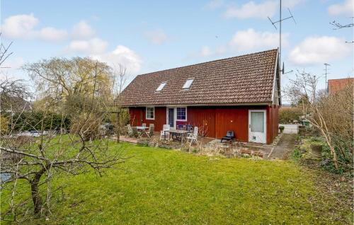  Nice Home In Millinge With Wifi And 4 Bedrooms, Pension in Millinge bei Brobyværk