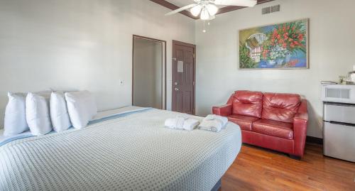 1 queen bed