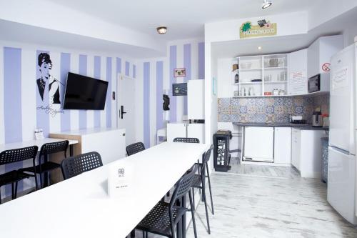 AB Hostel 3