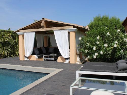 Amazing holiday home in Le Val with private pool