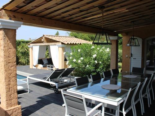 Amazing holiday home in Le Val with private pool