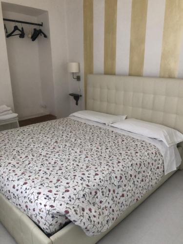 One-Bedroom Apartment - Corso Italia, 108