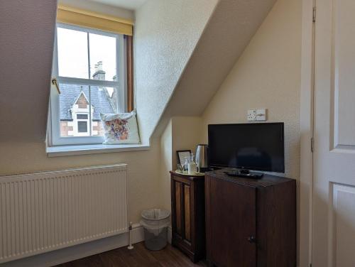 The Coo's Guest House - image 3