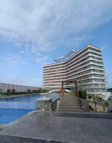 Batam Luxurious, Breezy 1 bedroom!