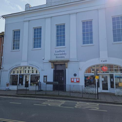 Ground floor well appointed cosy flat in Ludlow