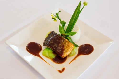 Signature Royal Halong Cruise - image 4