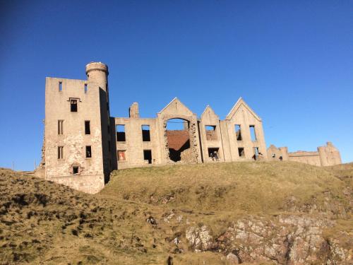 Berryhill East Steading - Sleeps 6 - Peterhead - Dog Friendly - Rural Location -Smart TV - Golf Driving Range - EV Point