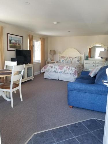 . Riverside with balcony Sheepscot Harbour Vacation Club Studio #215