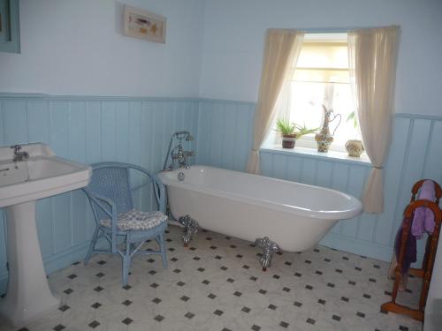 Bathroom, Ivy Hall in Isle of Wight