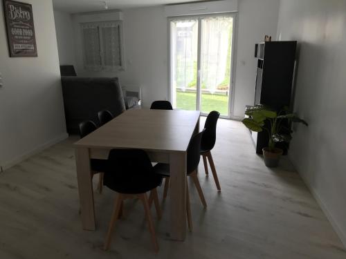 Appartement numéro 4 ou numéro 8 - Location saisonnière - Savigné-l'Évêque