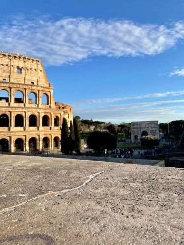 Martina al Colosseo, Roma (foto 5)