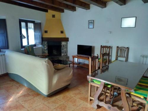 Casa Lovaco (Borau) in Castiello De Jaca