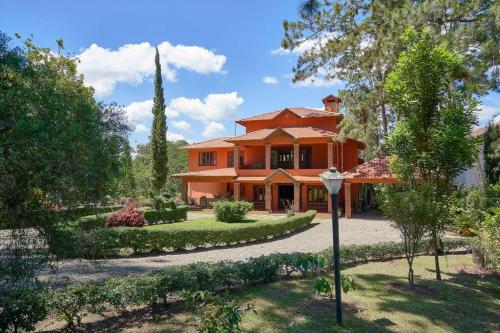 . Escape Chalet at Pinar del Sol in Jarabacoa