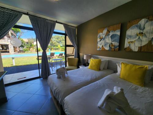 Guestroom, Elephant Lake Hotel in Saint Lucia Estuary