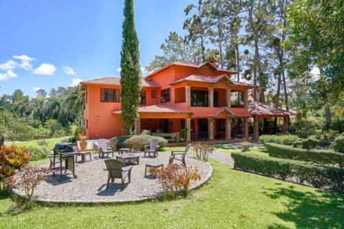 Escape Chalet at Pinar del Sol in Jarabacoa in Jarabacoa