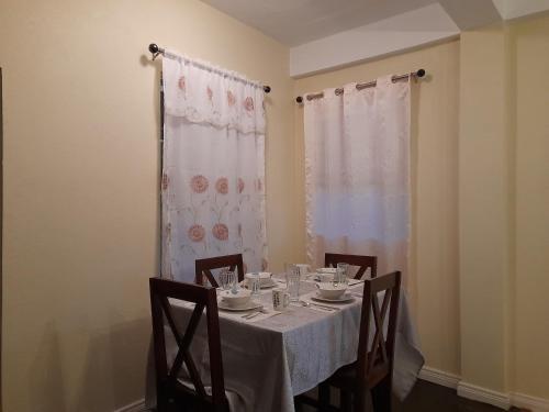 Tropical Suites in ชัวเซิล