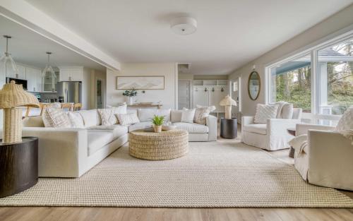 Oceanview Estate - image 12