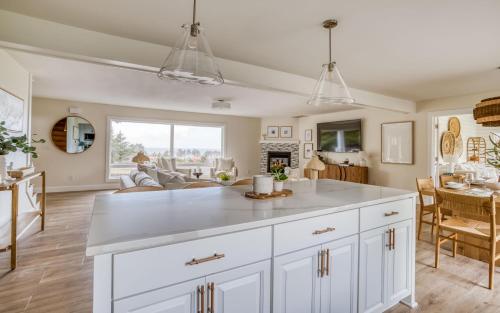 Oceanview Estate - image 3