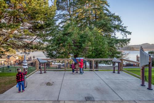 Oceanview Estate - image 13