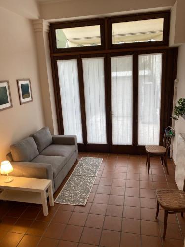 Monolocale in villa con giardino vicino al centro, Verona (fotografie 9)