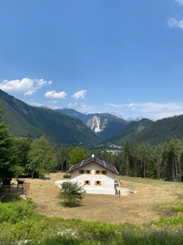Exterior view of Casera Val Montina - Dolomiti Wild